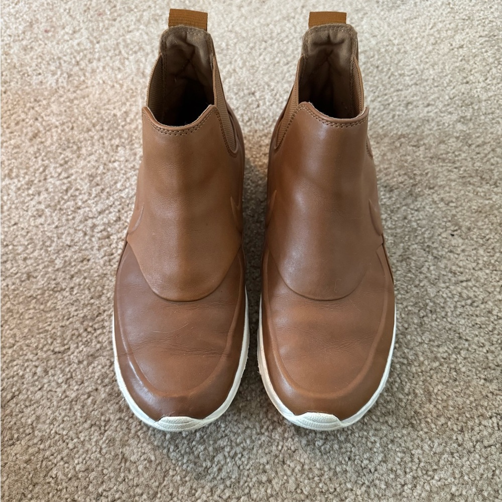 Nike Tan Chelsea Boots with Elastic Panels